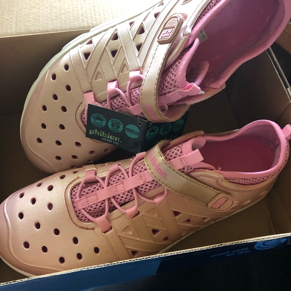 Stride Rite Phibian girls size 5 shoes